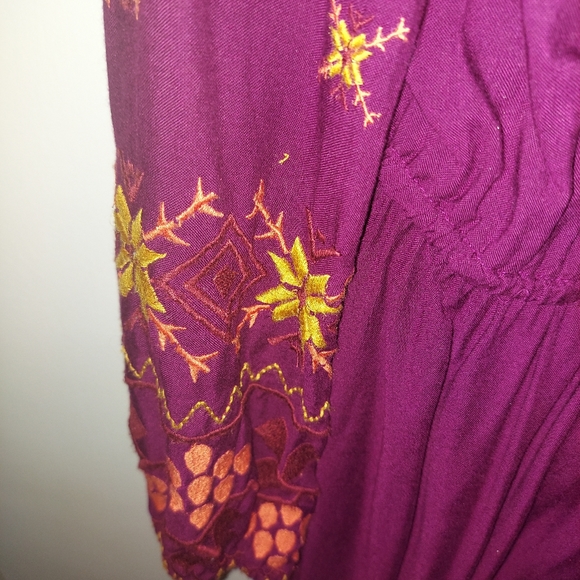 World Market – Embroidered Boho Fuchsia Long Sleeve Dress NWOT (S/M) - Picture 6 of 13